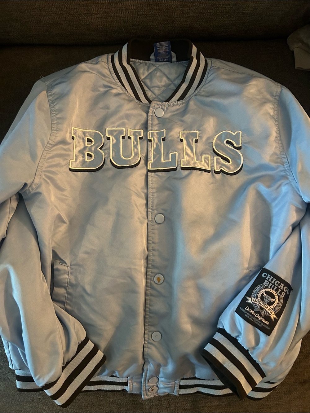 NBA Ultra Game Chicago Bulls size Medium Lined Bomber Jacket UNC Blue